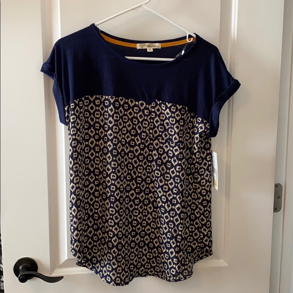 short sleeve casual shirt